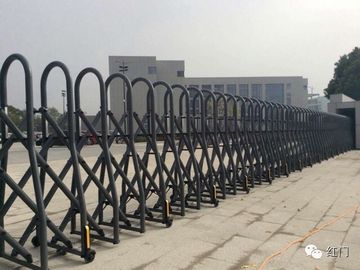Industrielle einziehbare automatische Sicherheits-Tor-Aluminiumlegierung mit Antiaufstiegs-Warnung